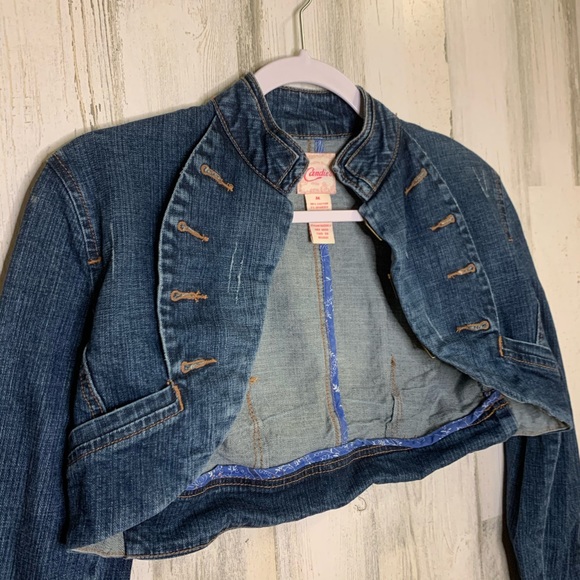 Candie’s Women’s Cropped Jean Jacket-Size Medium - Picture 3 of 9
